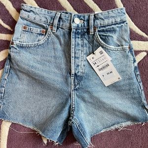 NEW WITH TAGS ZARA DENIM SHORTS